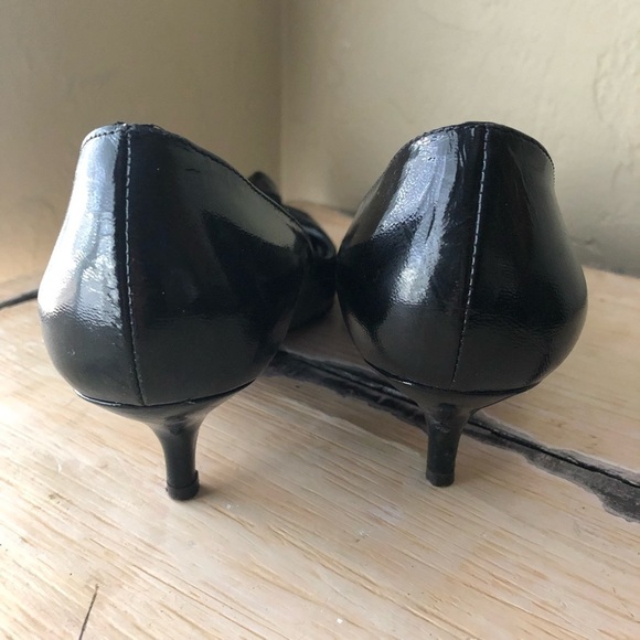 𝅺moschino Cheap and Chic Patent Pumps - Picture 3 of 5